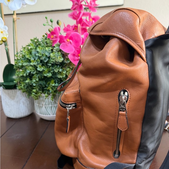 Coach Leather Backpack Brown - Picture 4 of 16